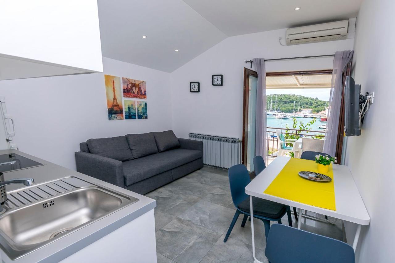 Apartments Sime Рогозница Экстерьер фото