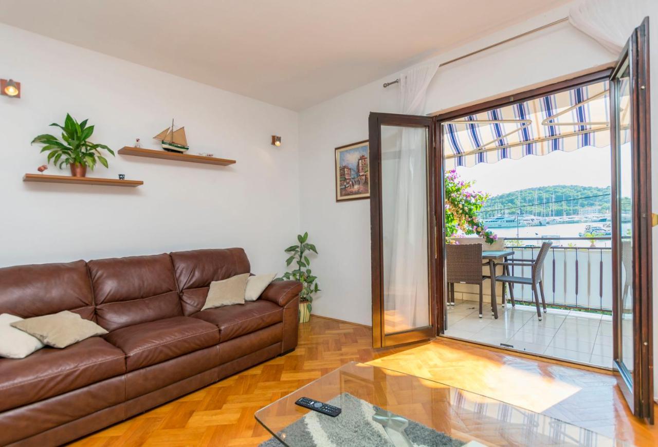 Apartments Sime Рогозница Экстерьер фото