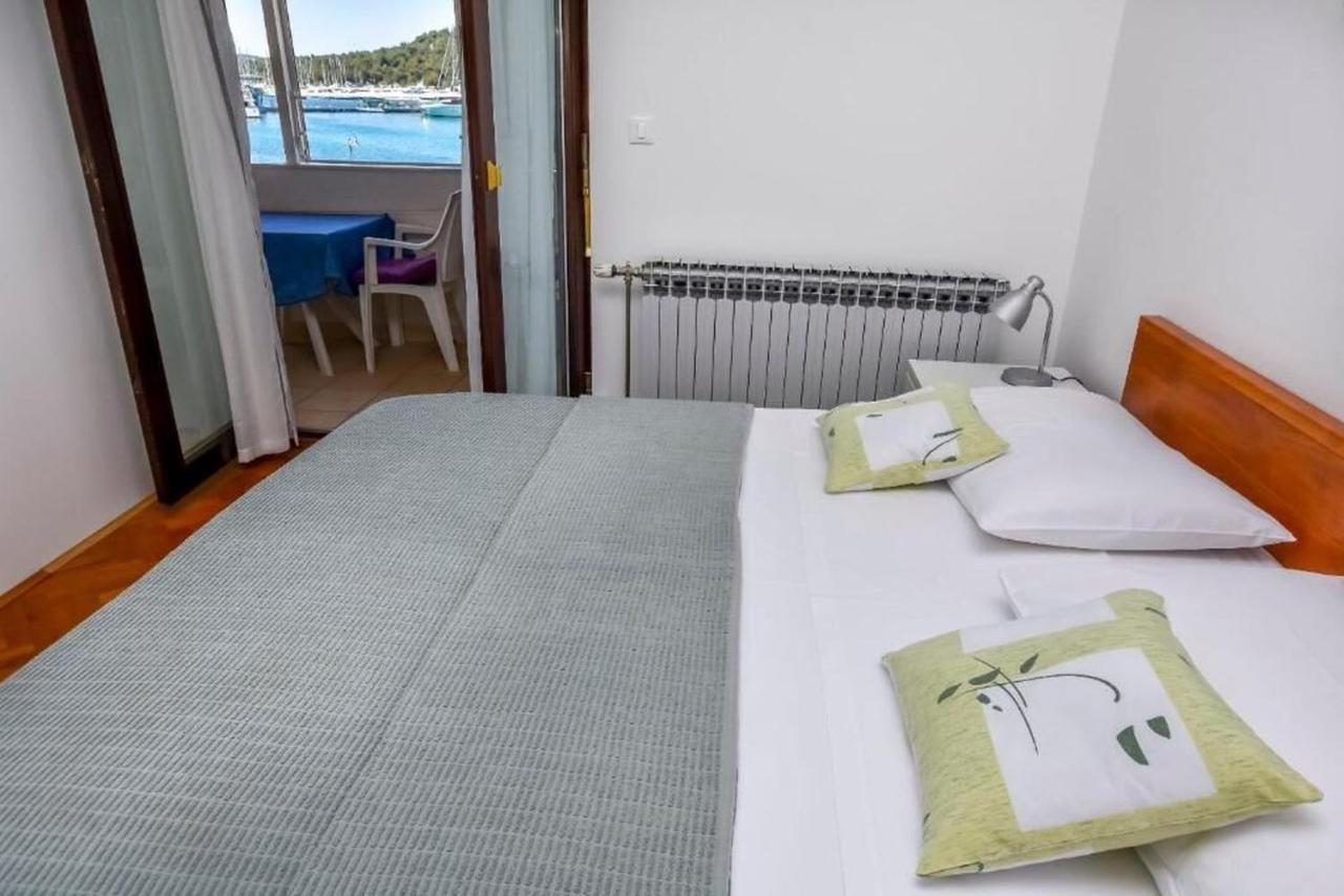 Apartments Sime Рогозница Экстерьер фото