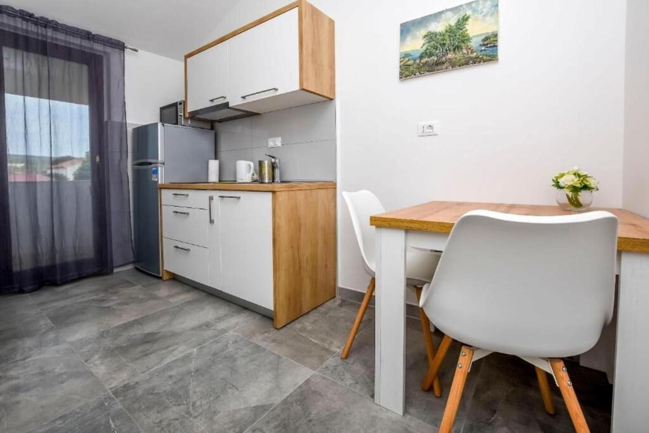 Apartments Sime Рогозница Экстерьер фото