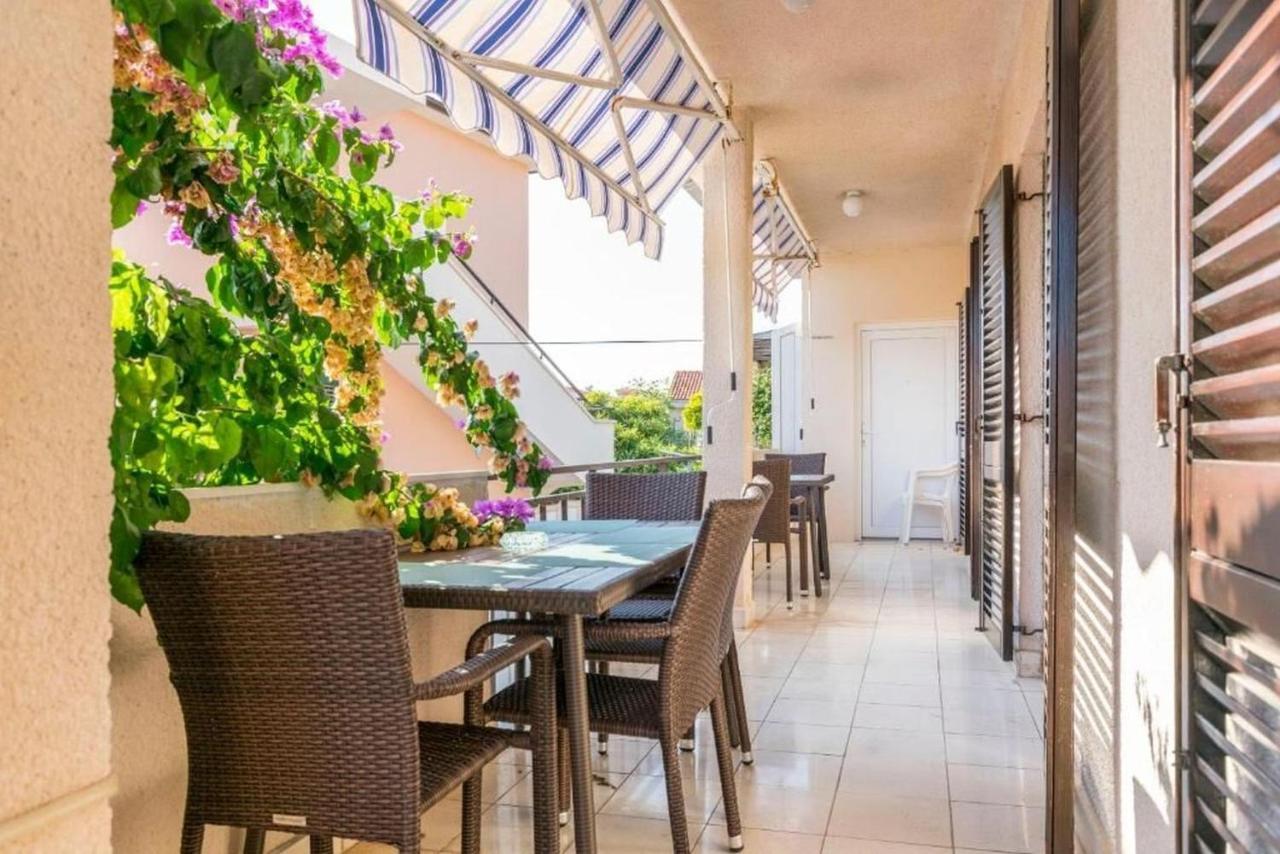 Apartments Sime Рогозница Экстерьер фото